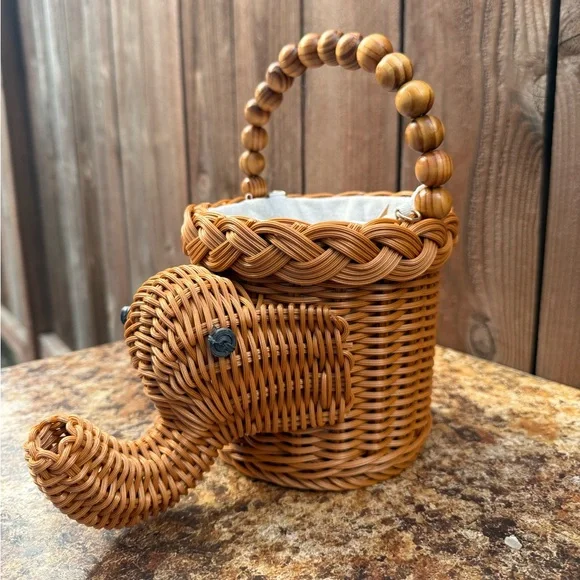 Tommy Bahama Woven Elephant Crossbody Handbag Purse - Picture 2 of 12